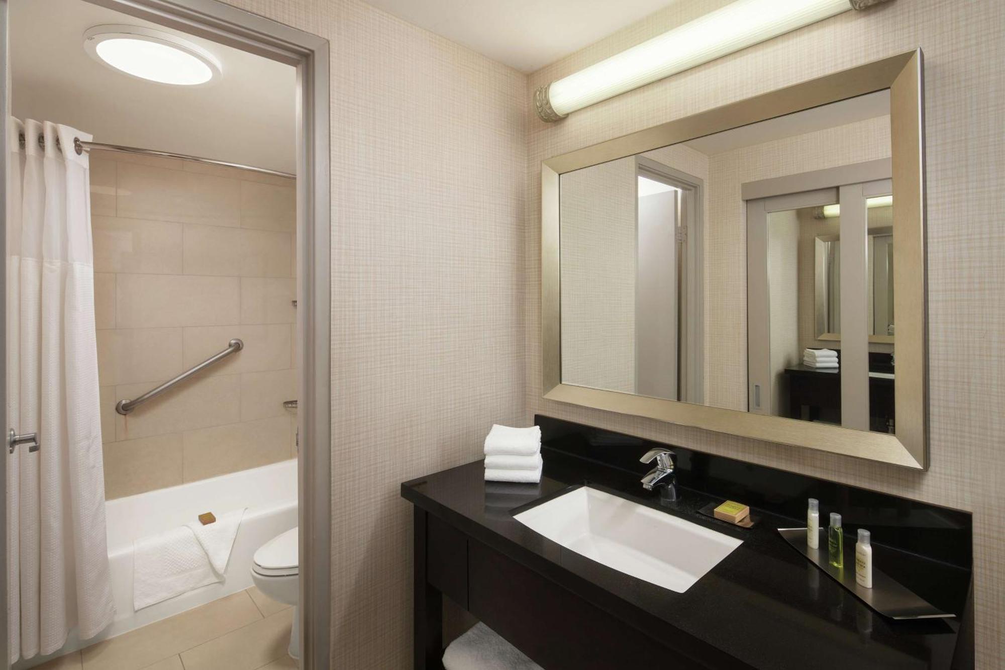 Doubletree By Hilton San Diego Hotel Circle Buitenkant foto