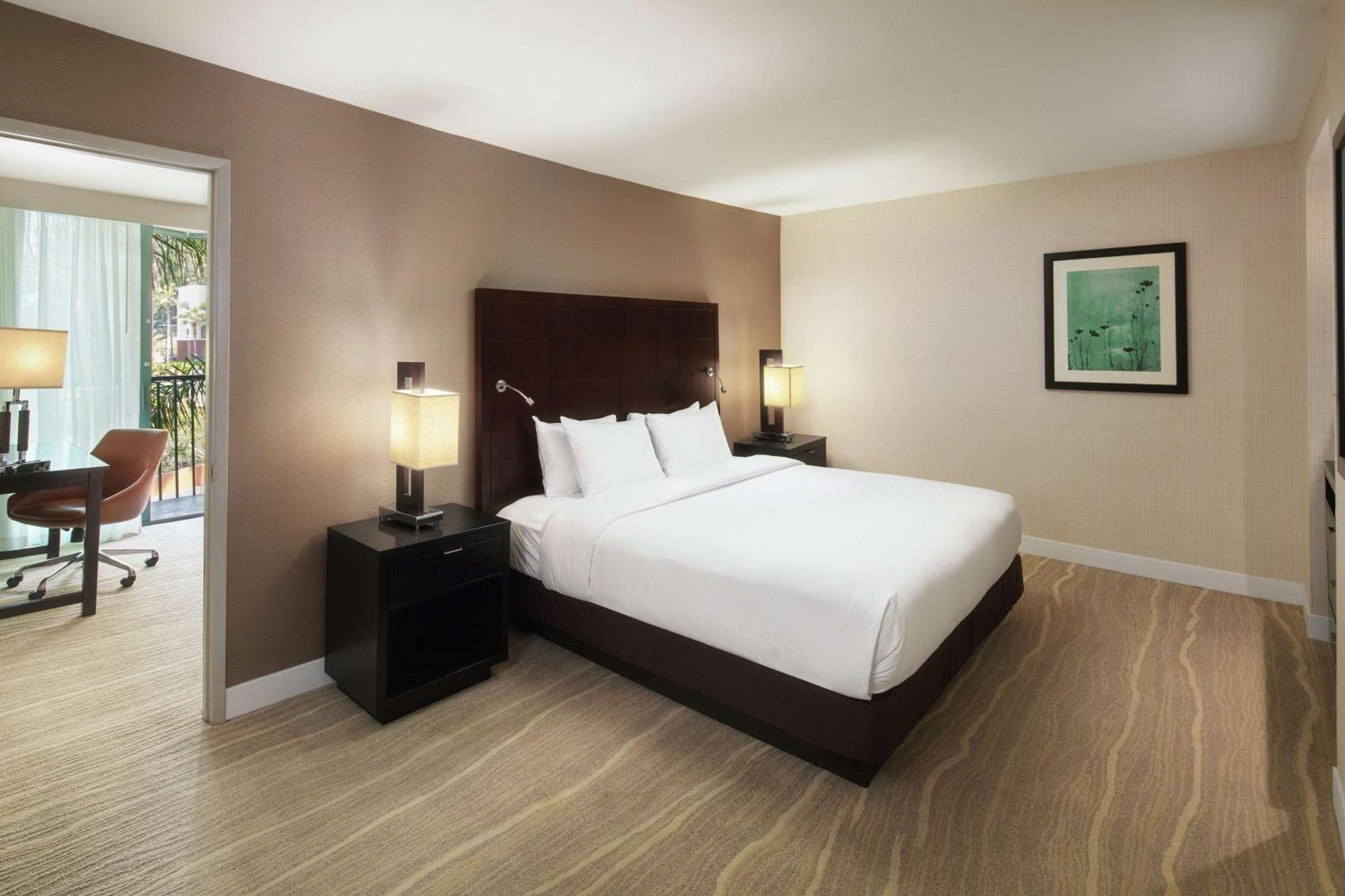 Doubletree By Hilton San Diego Hotel Circle Buitenkant foto