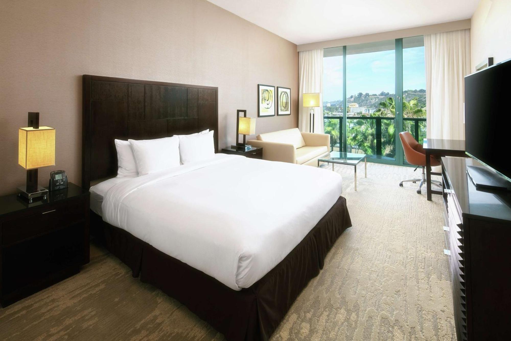 Doubletree By Hilton San Diego Hotel Circle Buitenkant foto