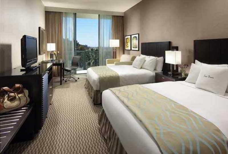 Doubletree By Hilton San Diego Hotel Circle Buitenkant foto